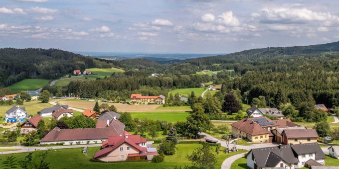 Moorbad Harbach: Beliebter Kurort bekommt neuen Orts- und Aussichtsplatz - © Christian Freitag - Gemeinde Moorbad Harbac