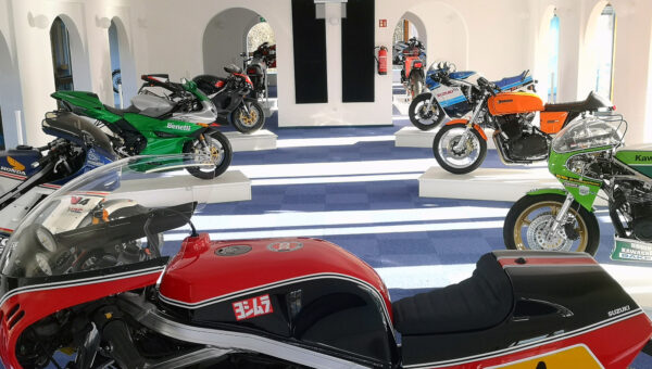 Ausstellungsraum im Classic Superbikes Motorradmuseum, © Classic Superbikes Motorradmuseum