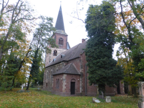 Die Dorfkirche St. Pankratius in Halle-Mötzlich * Foto: Deutsche Stiftung Denkmalschutz/Wegner