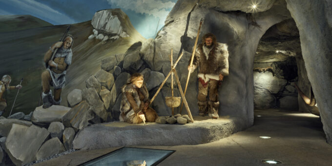 Taschenlampenführung im Sauerlandmusem Arnsberg, Sauerland-Museum Neandertaler © Oliver Steller